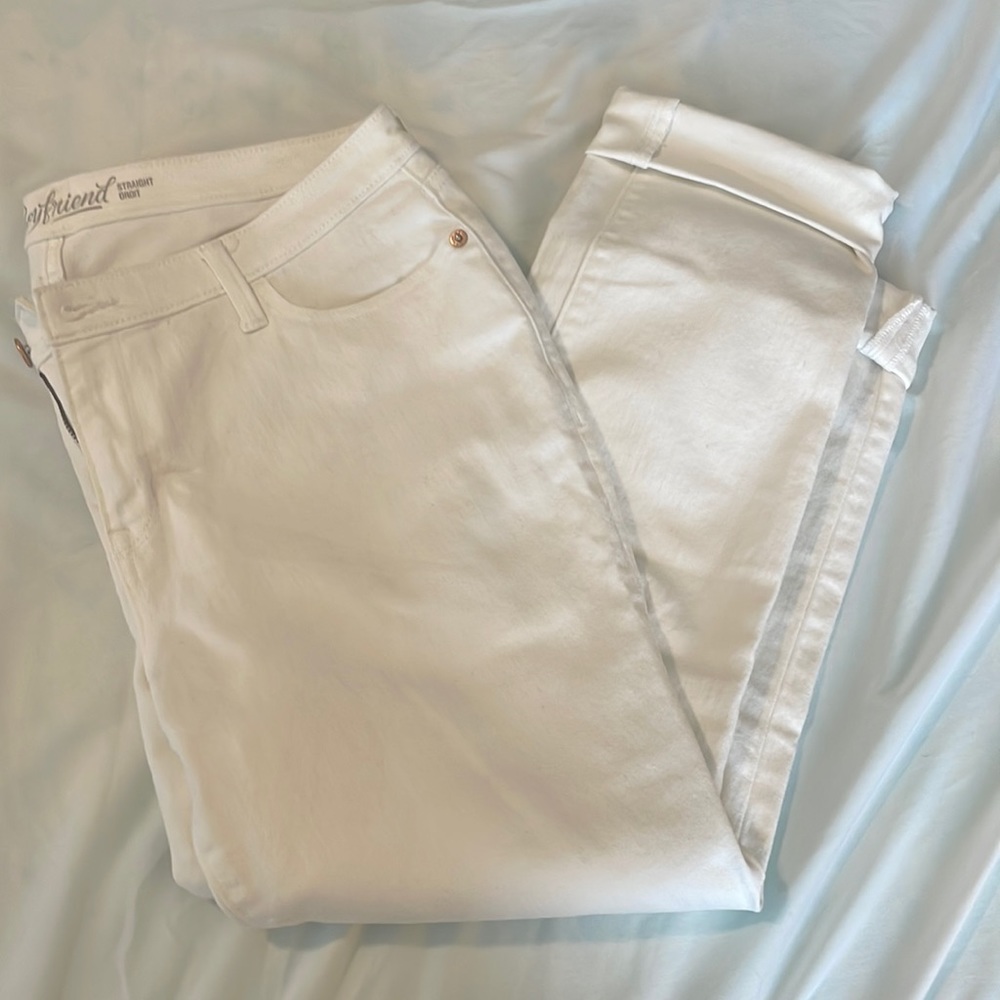 White Old Navy Boyfriend Jeans